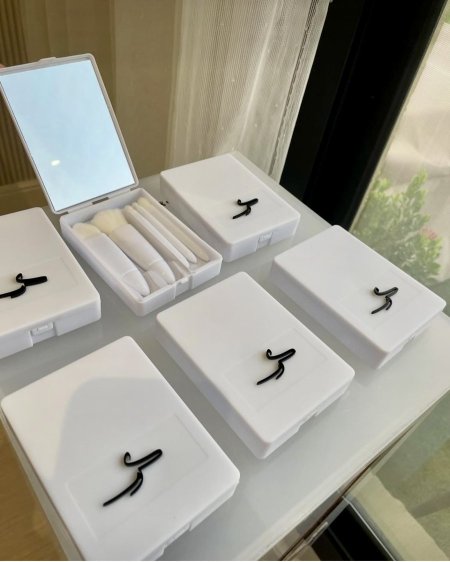 علبة فرشاة المكياج